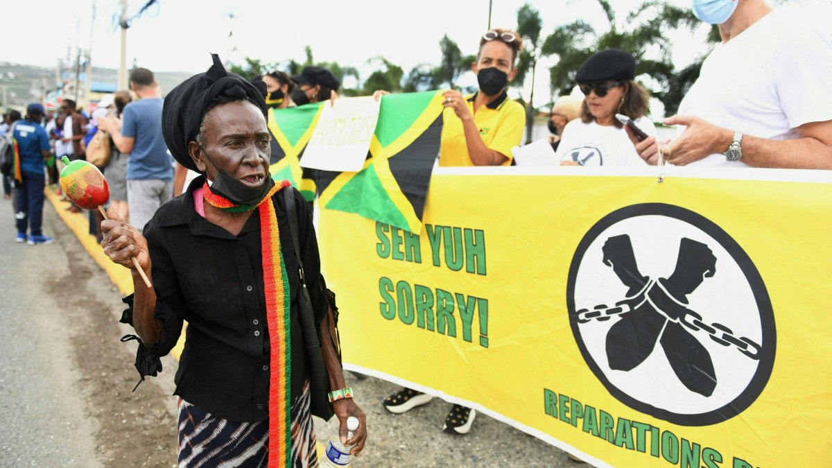 Protesters in Jamaica Spurn British Royals Ahead of Official Visit ...