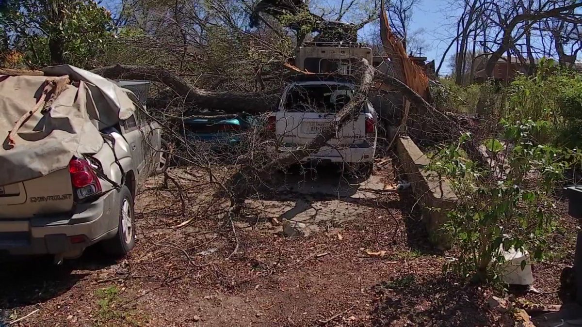 Clean Up Continues After Tornadoes Hit North Texas Towns - Vimarsana News
