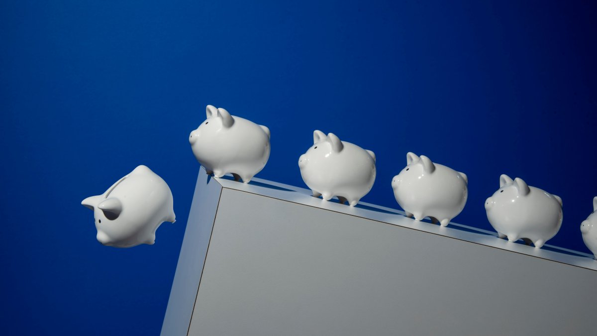Soaring Inflation Is Hitting Retirement Savings Hard. Here's How Best to Manage Yours - Vimarsana News
