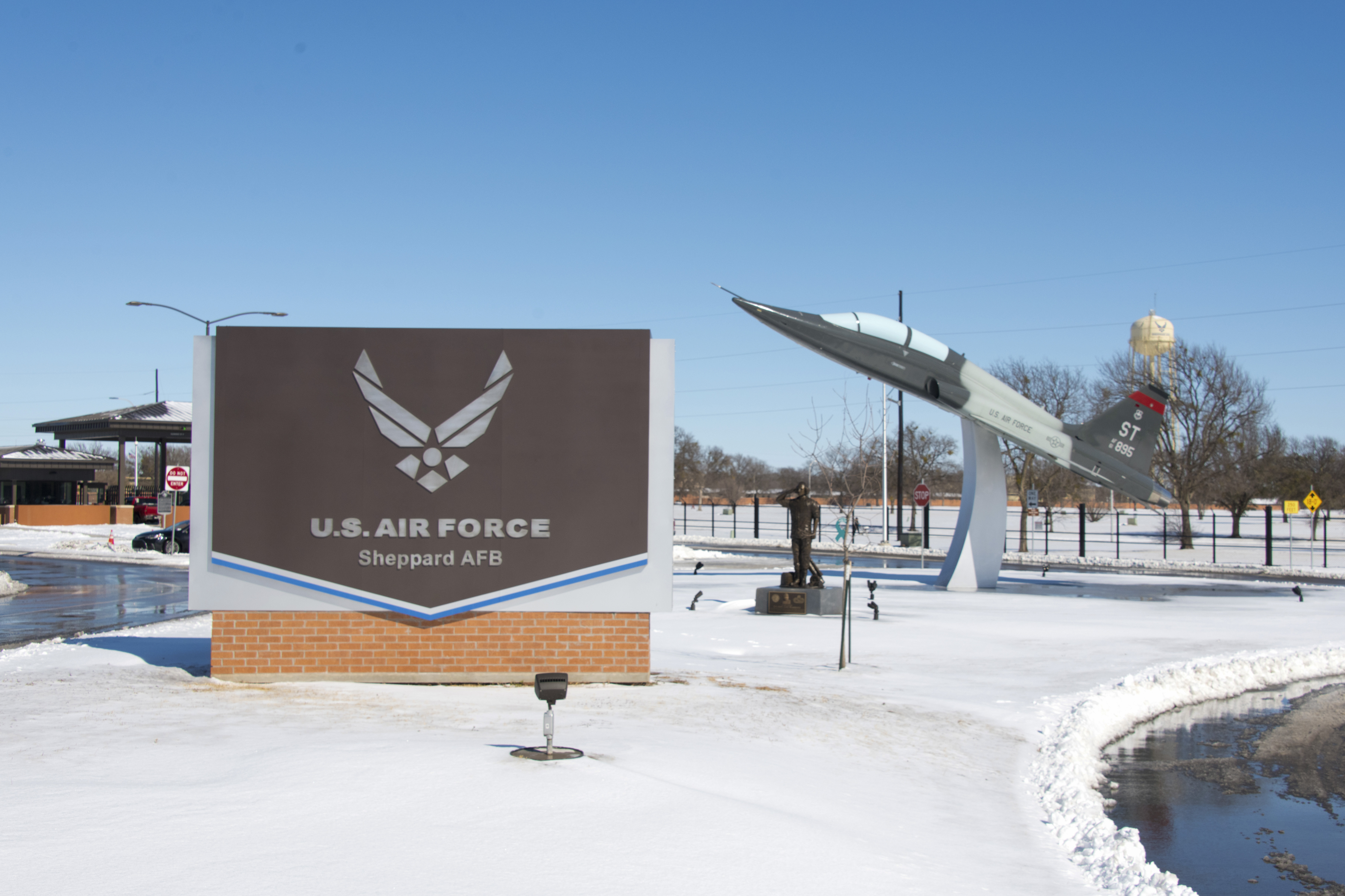 'Grave' Health Risks in Military Housing Found by Senate Panel – NBC 5 Dallas-Fort Worth - Vimarsana News