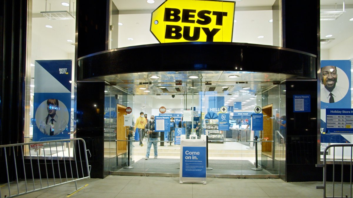 Best Buy Recalls More Than 770,000 Insignia Air Fryers After Some