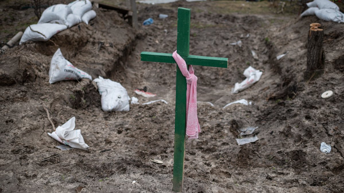 Russian Media Campaign Dismisses Bucha, Ukraine, Deaths as Fakes – NBC 5 Dallas-Fort Worth - Vimarsana News