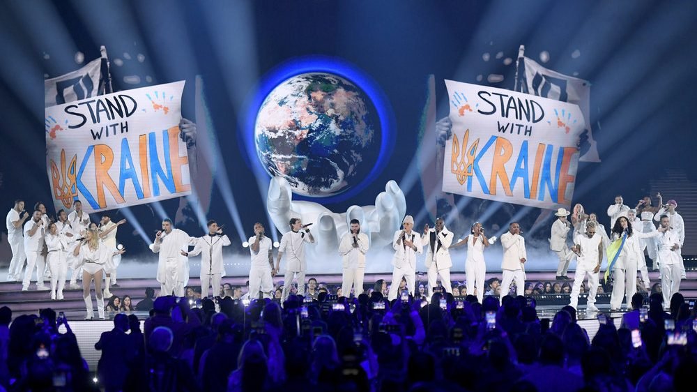 Black Eyed Peas Open 2022 Latin AMAs With 'Where Is the Love?' Tribute – NBC 5 Dallas-Fort Worth - Vimarsana News