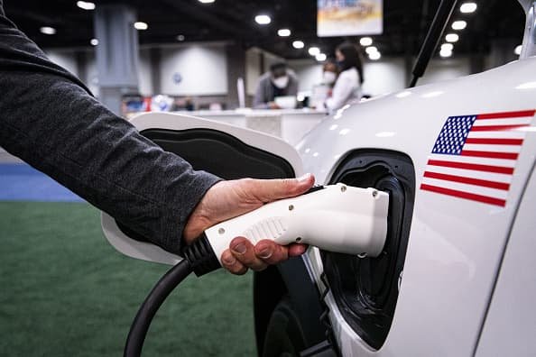 How GM, Ford and Tesla Are Tackling the National EV Charging Challenge - Vimarsana News