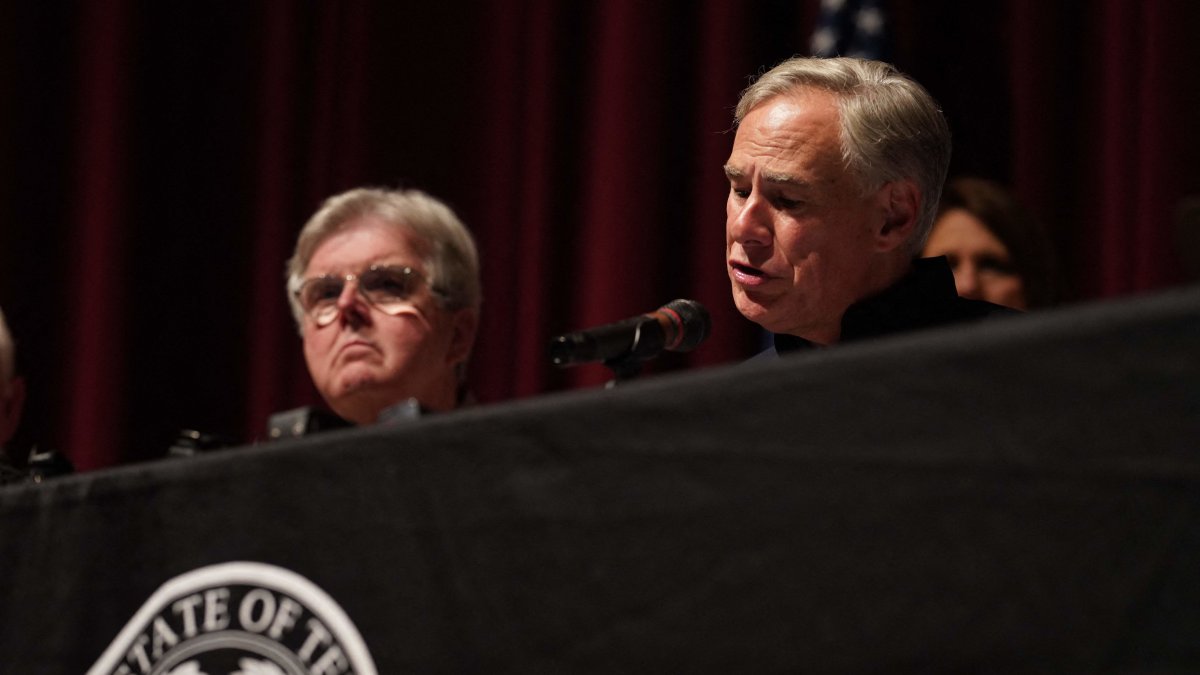 Greg Abbott, Dan Patrick Will Not Travel to Houston for NRA Conference