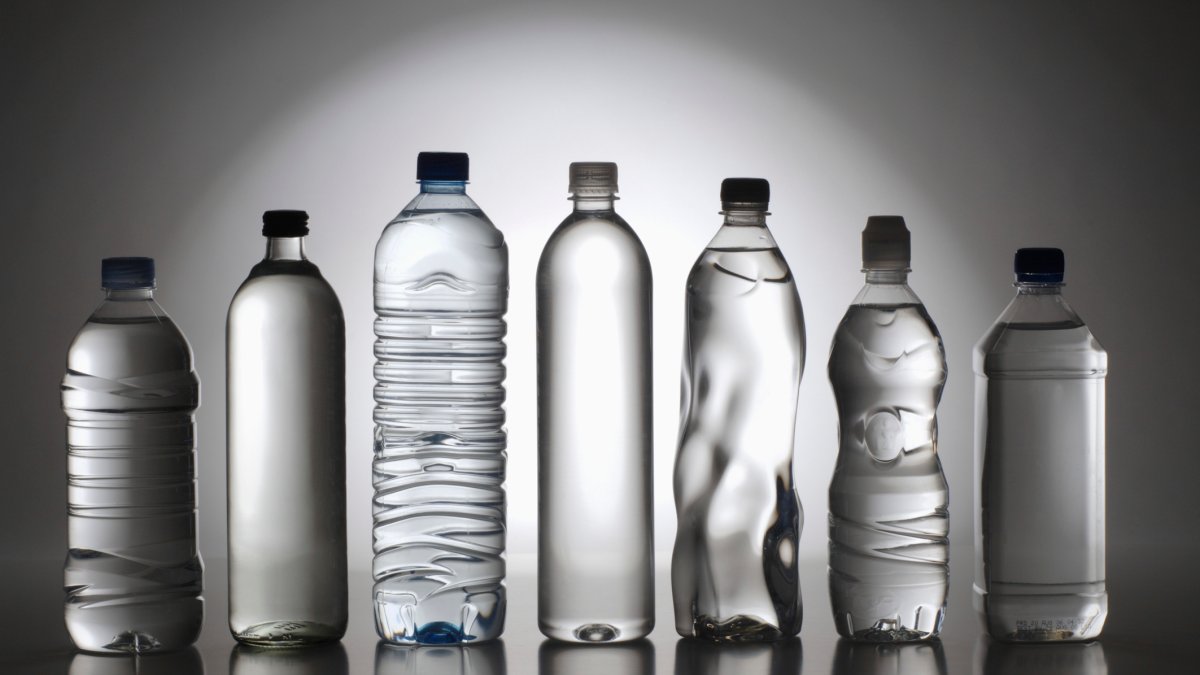 Bottled drinking water contains a quarter million invisible nanoplastic particles, scientists find – NBC 5 Dallas-Fort Worth - Vimarsana News