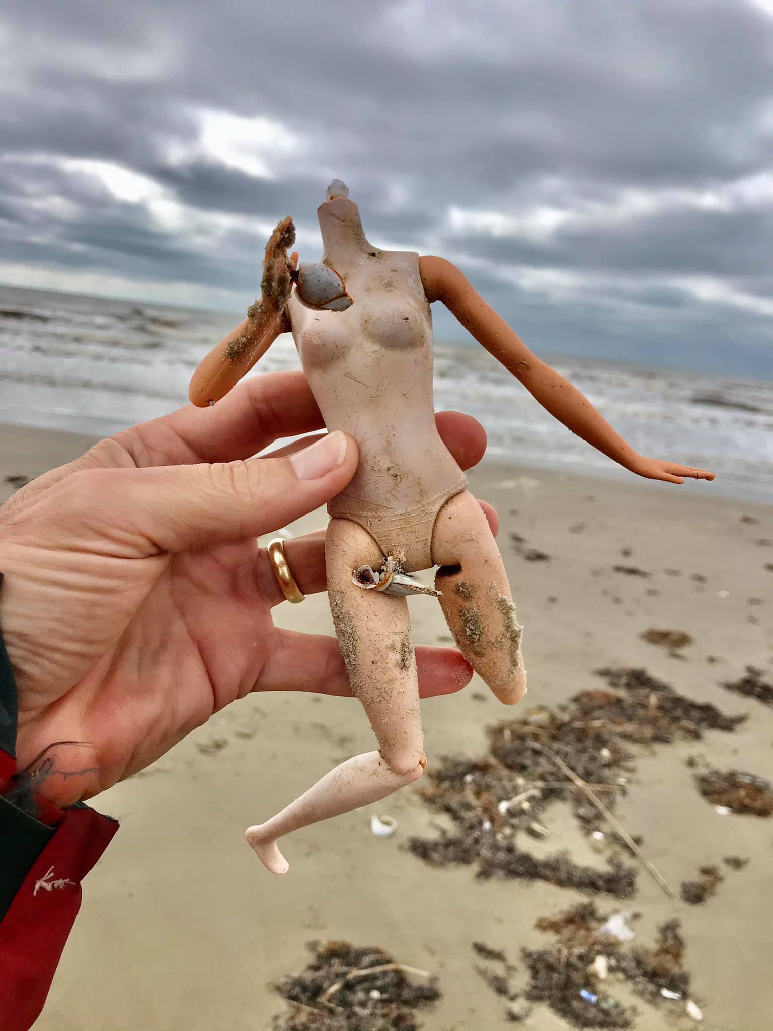 Creepy Dolls Keep Washing Up on Texas Beaches NBC 5 Dallas-Fort Worth Creepy Dolls Keep Washing Up on Texas Beaches NBC 5 Dallas-Fort Worth
