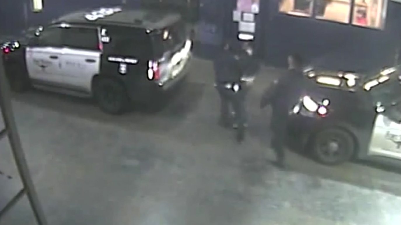 Fort Worth Officer Fired After Throwing Handcuffed Man to Ground NBC