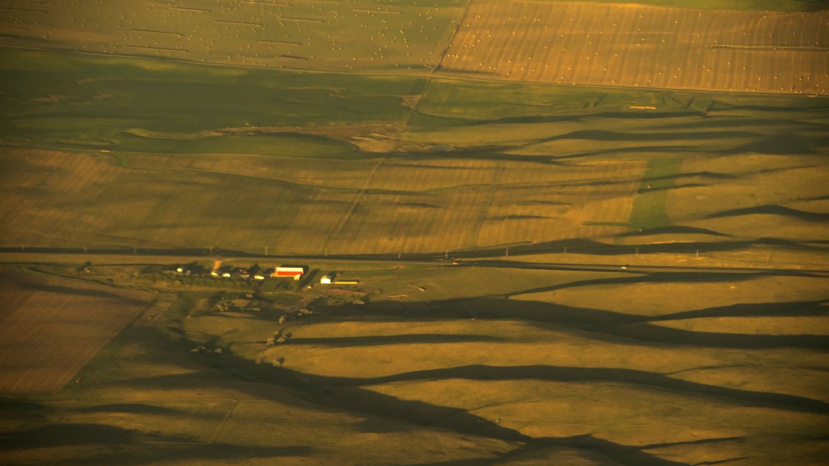 Chinese Purchase of North Dakota Farmland Raises National Security Concerns in Washington - Vimarsana News
