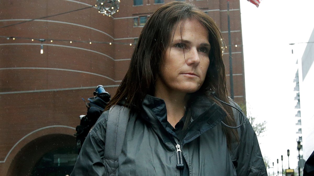 Ex-USC Coach, Couple Avoid Prison Time in College Scandal - Vimarsana News