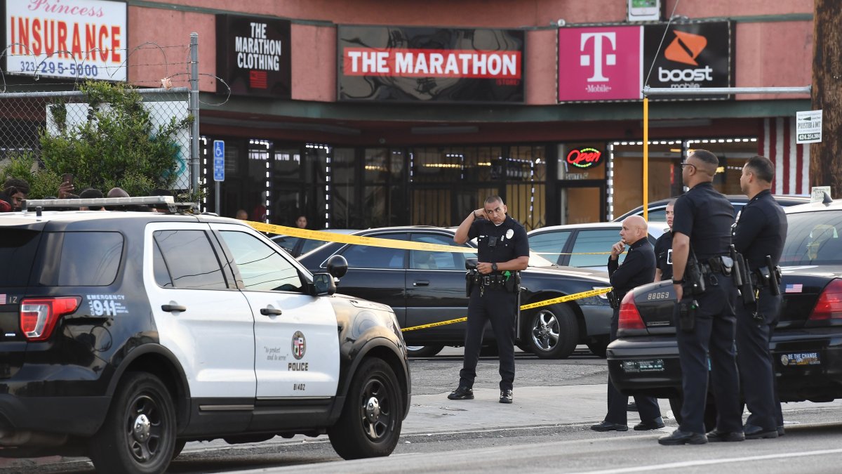 Woman Describes Driving Suspect to Scene of Nipsey Hussle Shooting – NBC 5 Dallas-Fort Worth - Vimarsana News