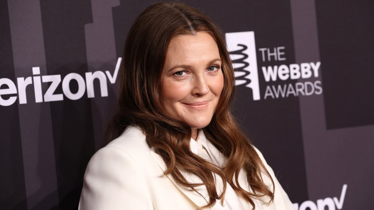 Drew Barrymore Speaks Out After Scoring Invite to Britney Spears' Wedding - Vimarsana News