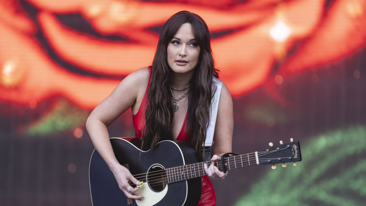 Denver Nuggets ➡ Colorado Avalanche ➡ Kacey Musgraves Thank you to our  conversion crew for making these back to back events happen 🙌🏻, By Ball  Arena