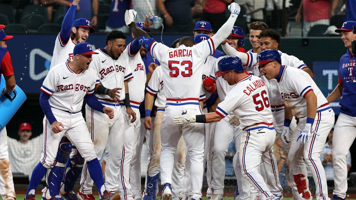 Adolis García hits walk-off 449-foot homer vs. Nationals