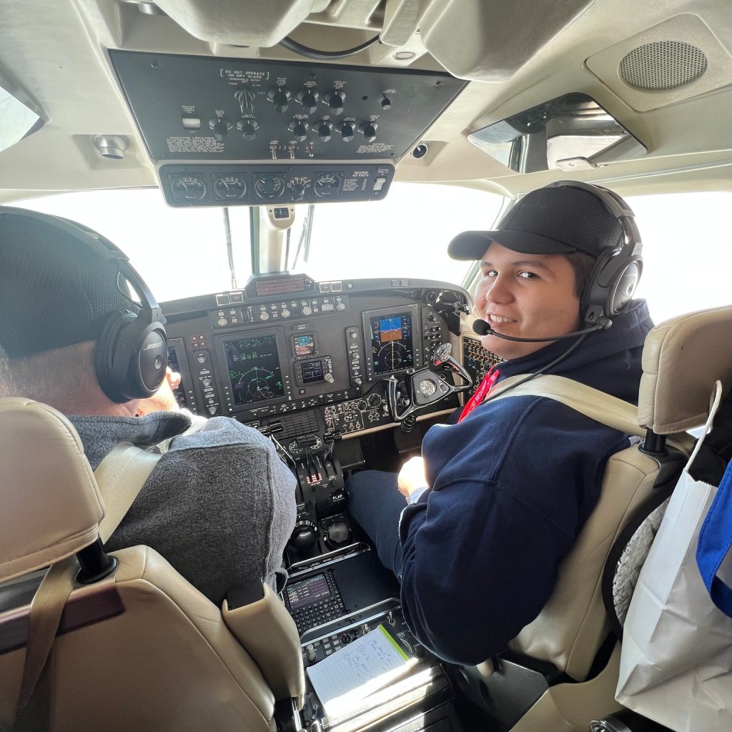 Educating professional aviators: Laughlin flight simulators help pilots  soar > Air Education and Training Command > Article Display