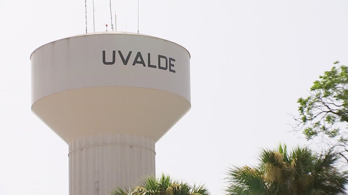 Uvalde Students Go Back to School for First Time Since Mass Shooting
