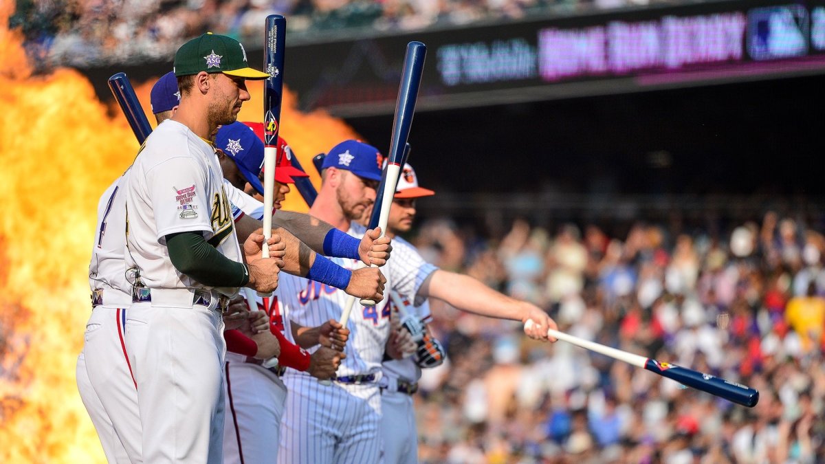 Texas Rangers - Zoom in on Adolis' shades. 😎