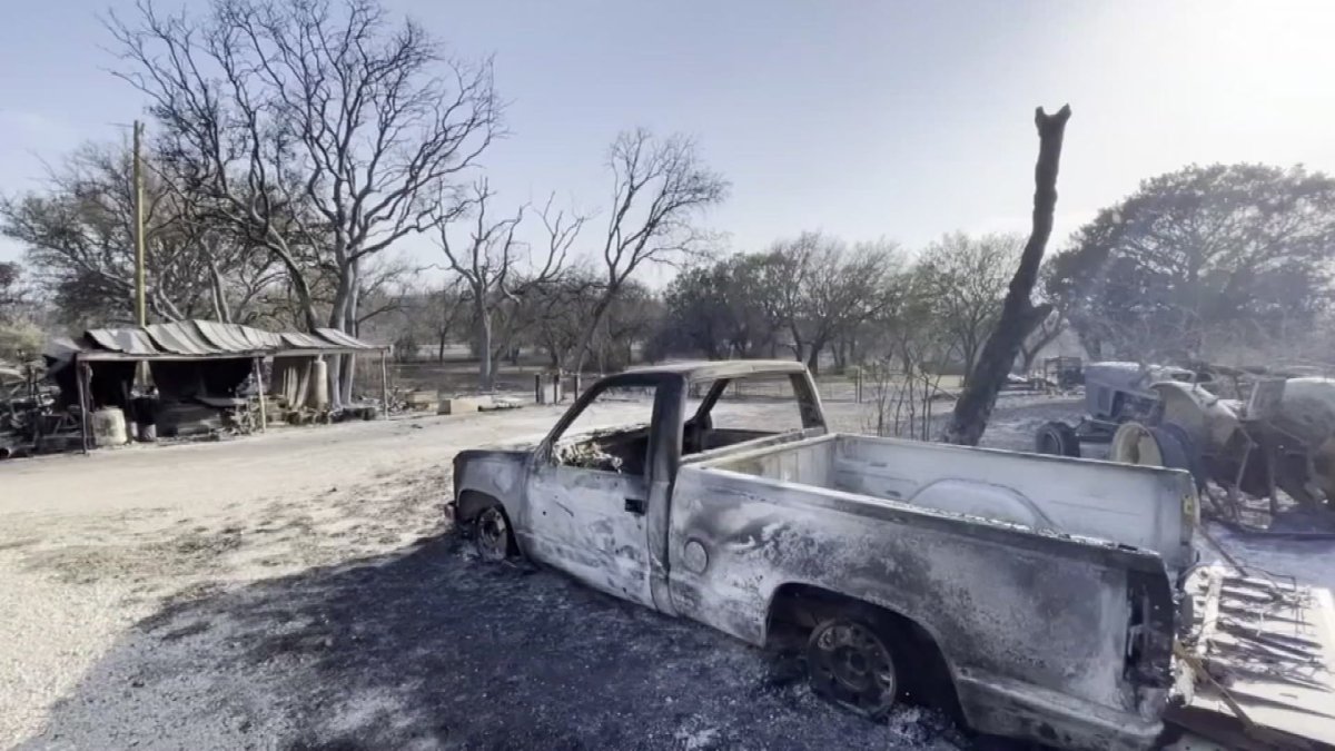 Somerville County Family Loses Five Homes in Wildfire – NBC 5 Dallas-Fort Worth - Vimarsana News
