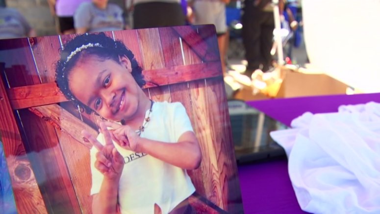 Fort Worth Police Hold Inaugural Softball Tournament in Honor of Eight-Year-Old Girl Who Died from Cancer