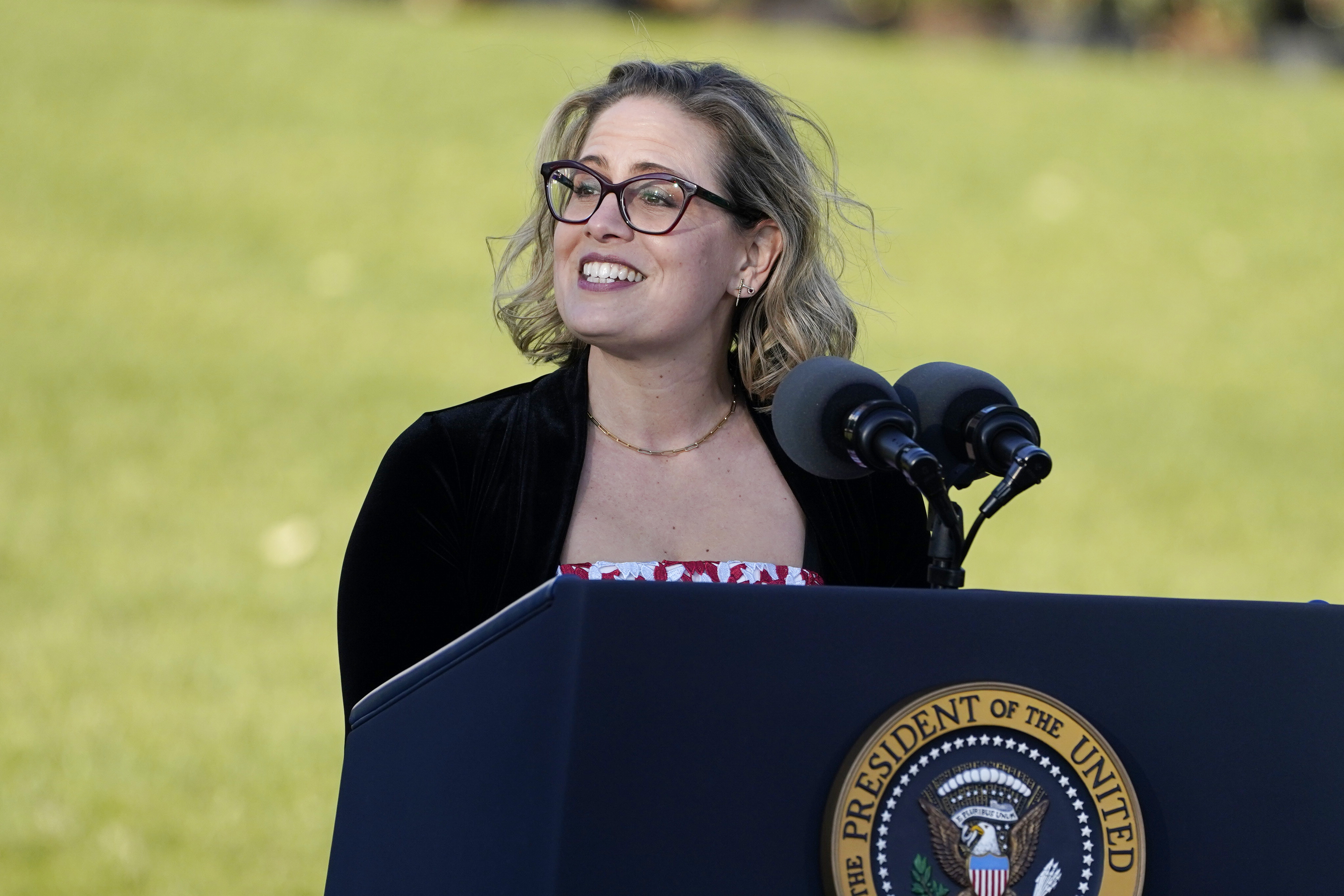 Sen. Kyrsten Sinema Took Wall Street Money While Killing Tax on Investors – NBC 5 Dallas-Fort Worth - Vimarsana News