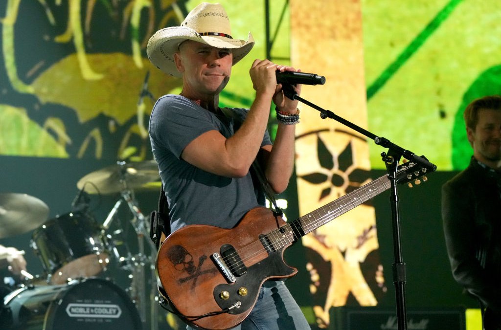 'Devastated' Kenny Chesney Speaks Out After Woman Falls to Her Death at Concert - Vimarsana News