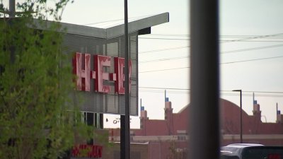 H-E-B Holding Hiring Event for Plano Location, Names New Managers