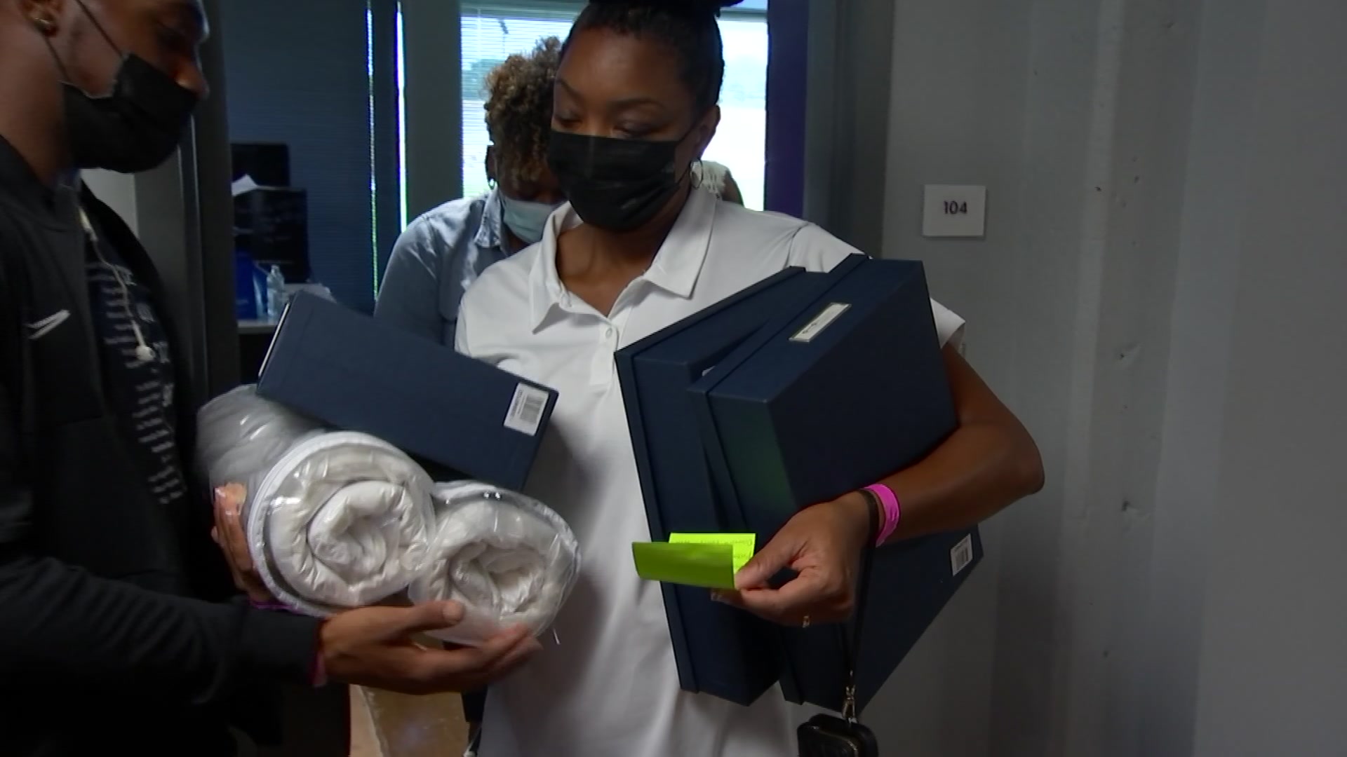 Move-In Day Mafia Helps HBCU Freshmen Set Up Their New Dorms – NBC 5  Dallas-Fort Worth
