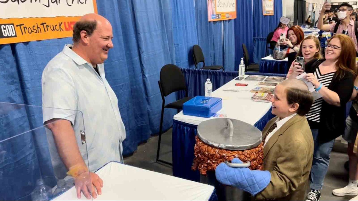 Fans of 'The Office' Meet Cast Members at Dunder Con in New Jersey – NBC 5 Dallas-Fort Worth - Vimarsana News