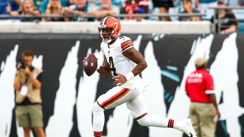 Watson apologizes, then struggles in Browns preseason debut –