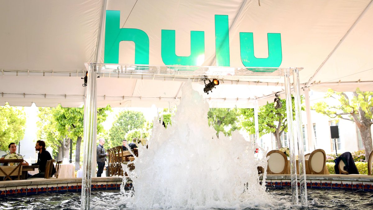 Comcast Executives Expect Disney to Stick to Its Agreement to Acquire the Remaining Stake in Hulu - Vimarsana News