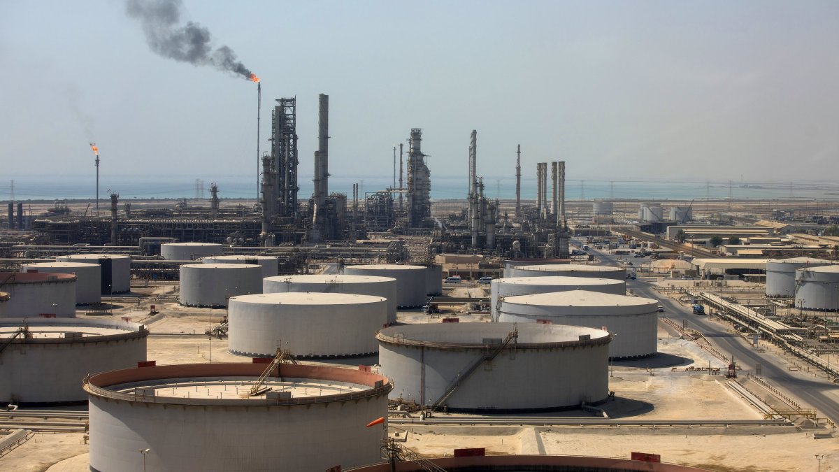 OPEC+ Output Cut Is Mostly a 'Political Snub' and Sends Symbolic Message, Analysts Say – NBC 5 Dallas-Fort Worth - Vimarsana News