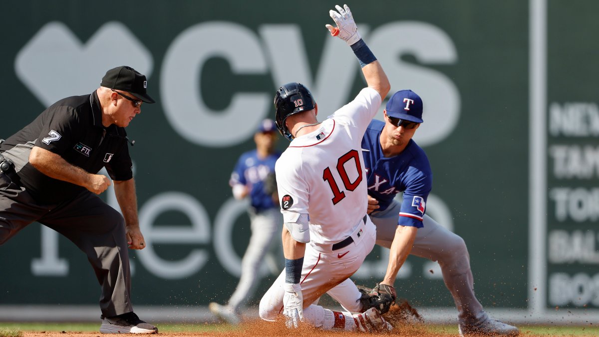 Boston Red Sox shortstop Xander Bogaerts safely stretches his second  News Photo - Getty Images
