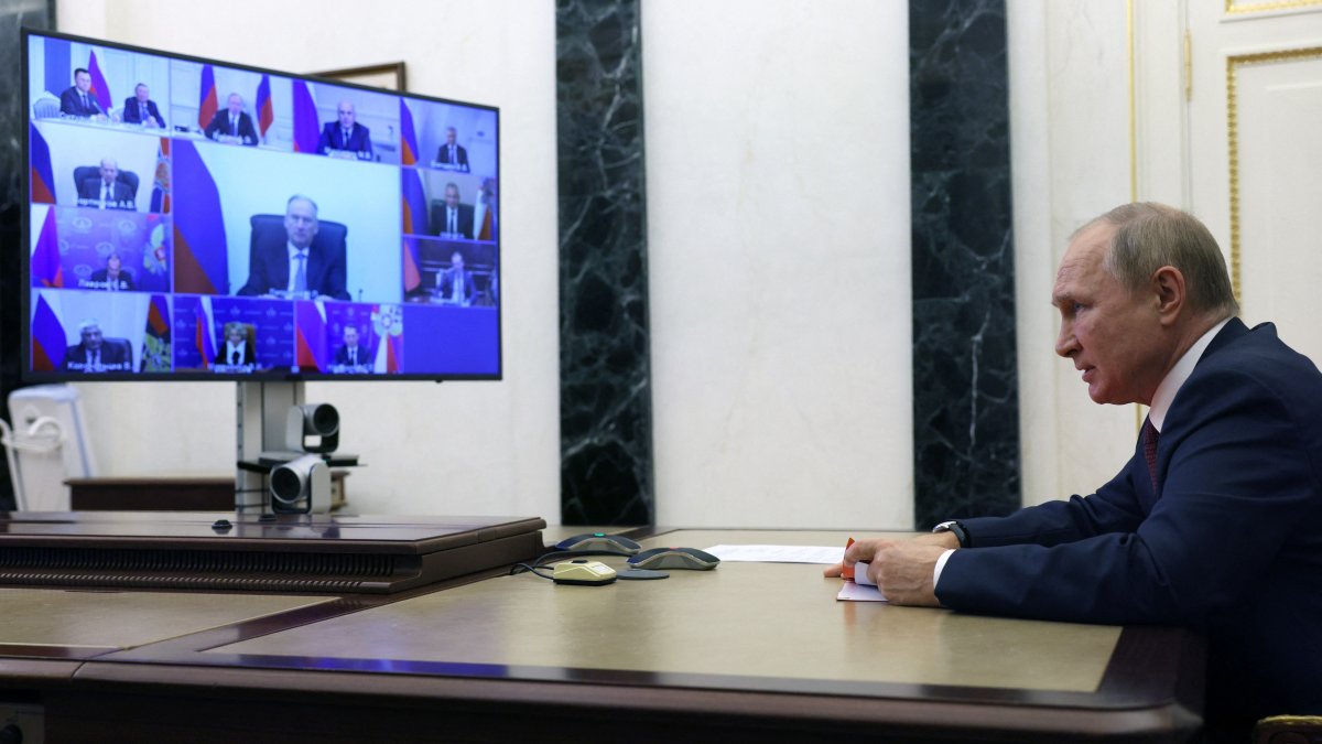 The Cyber Gulag: How Russia Controls Its Citizens – NBC 5 Dallas-Fort Worth - Vimarsana News