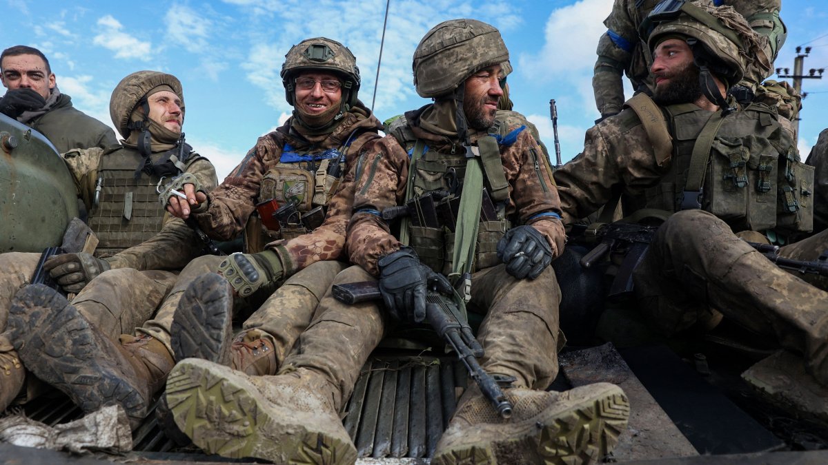 Ukraine Takes Back Dozens of Towns in 'Annexed' Regions; Putin Is 'Out of Moves,' Ex-CIA Chief Says – NBC 5 Dallas-Fort Worth - Vimarsana News
