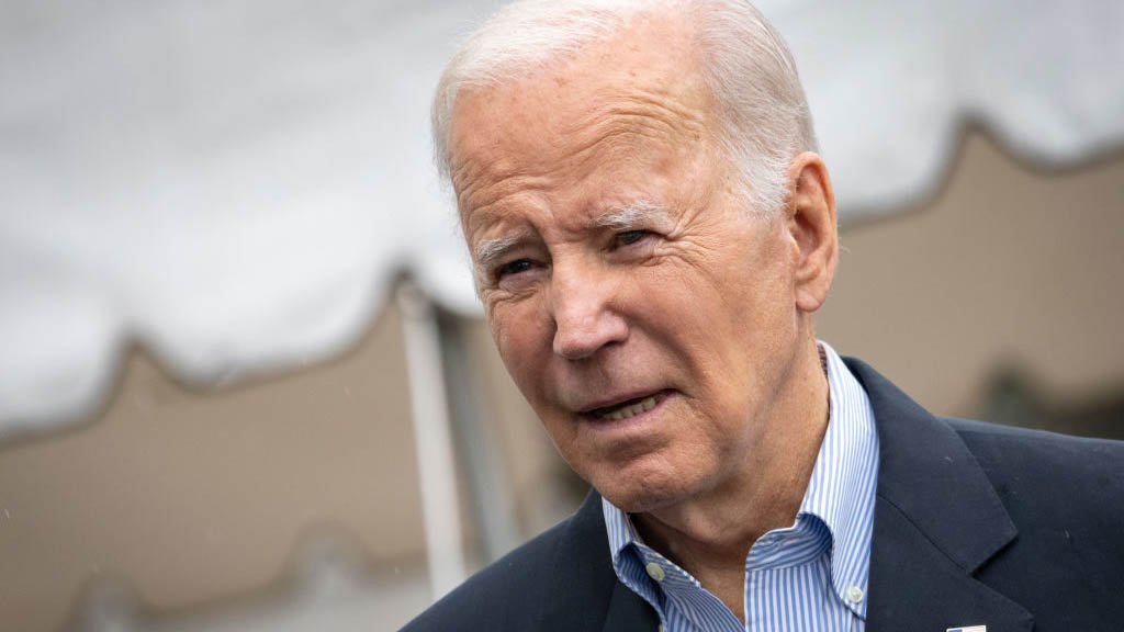 Conservative Business Group Sues Biden Administration Over Student Loan Foregiveness Plan – NBC 5 Dallas-Fort Worth - Vimarsana News