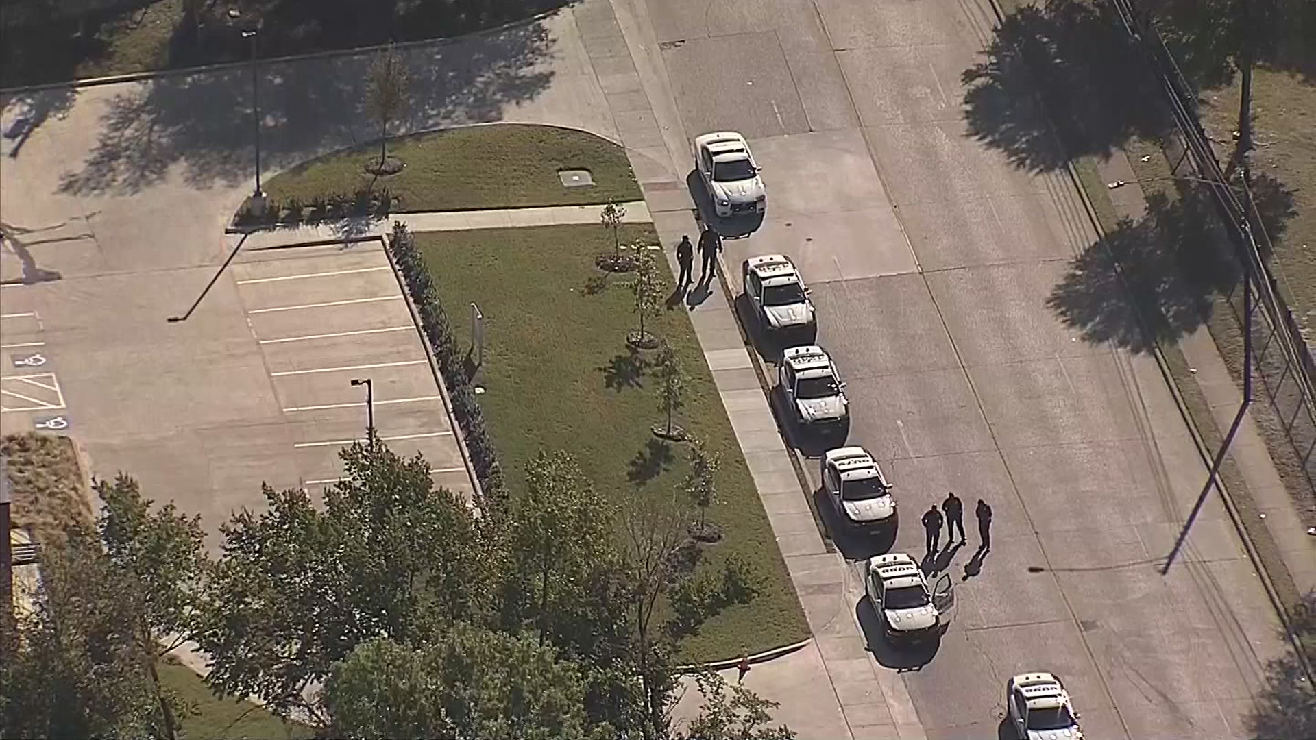 Police Investigate Shooting Near South Oak Cliff High School – NBC 5 ...