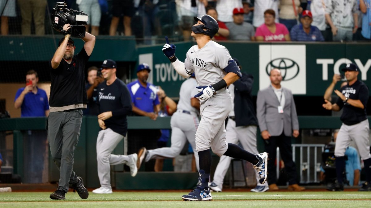 Aaron Judge New York Yankees single season HR record 62 home runs