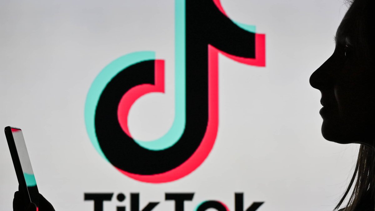 Texas Governor Bans TikTok on Phones, Laptops – NBC 5 Dallas-Fort Worth - Vimarsana News