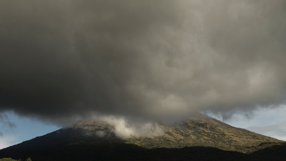 Volcano Begins to Erupt in Eastern El Salvador, Prompting Ashfall Advisory