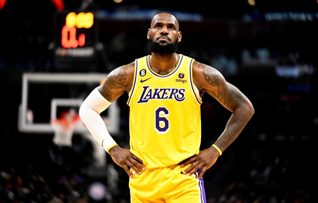 Twitter Struggles With Accounts Impersonating People Like LeBron James – NBC 5 Dallas-Fort Worth - Vimarsana News