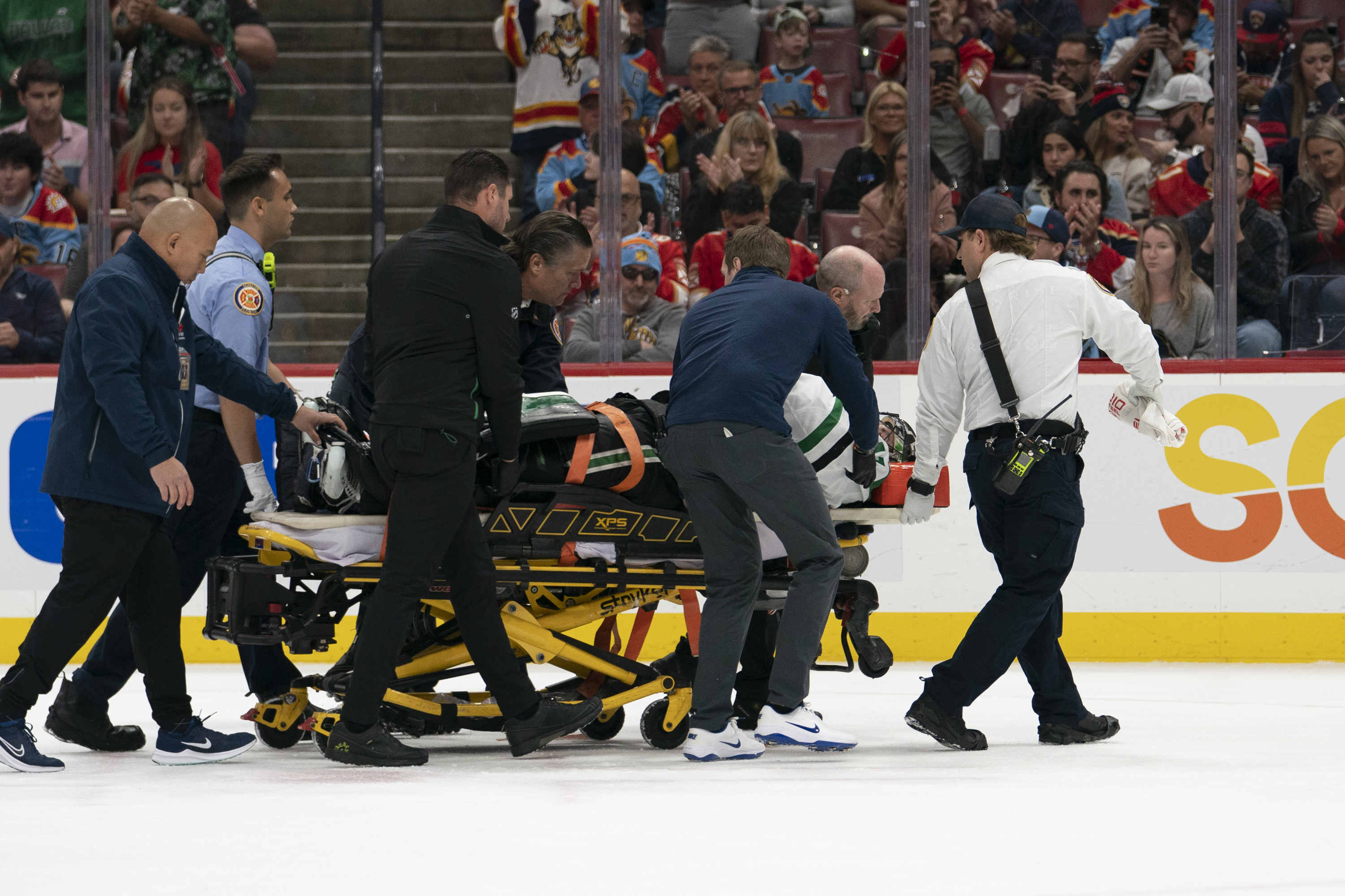 Stars' Wedgewood day-to-day after being stretchered off vs. Panthers