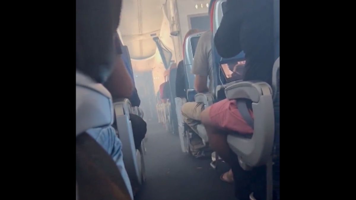delta-flight-to-lax-makes-emergency-landing-after-smoke-fills-cabin