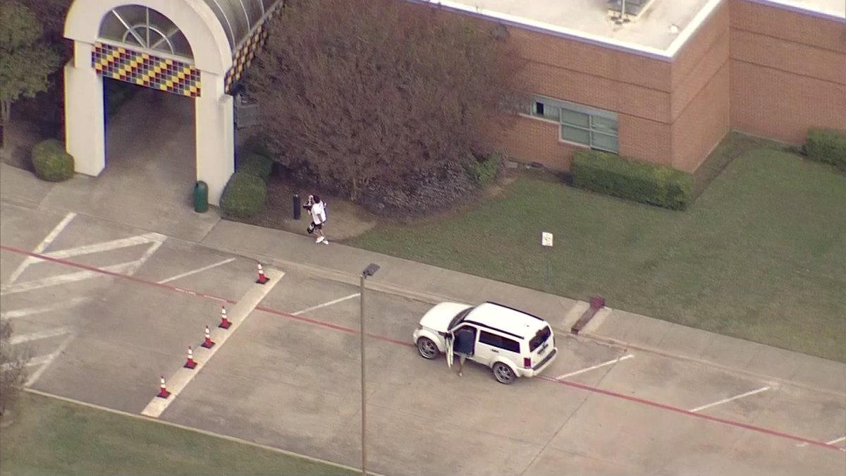 Dallas Police Chase Ends As Person Tries To Hide In Day Care Nbc 5 Dallas Fort Worth 6010