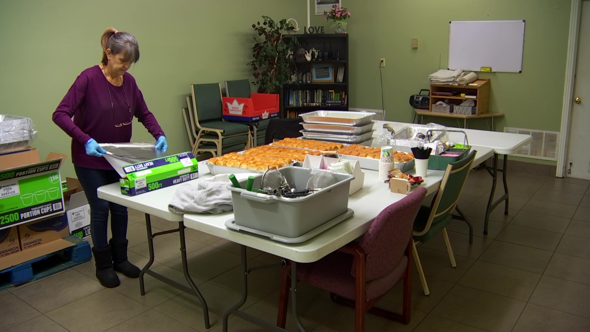 Haltom City Church Continues to Feed Those In Need Despite Own
Challenges