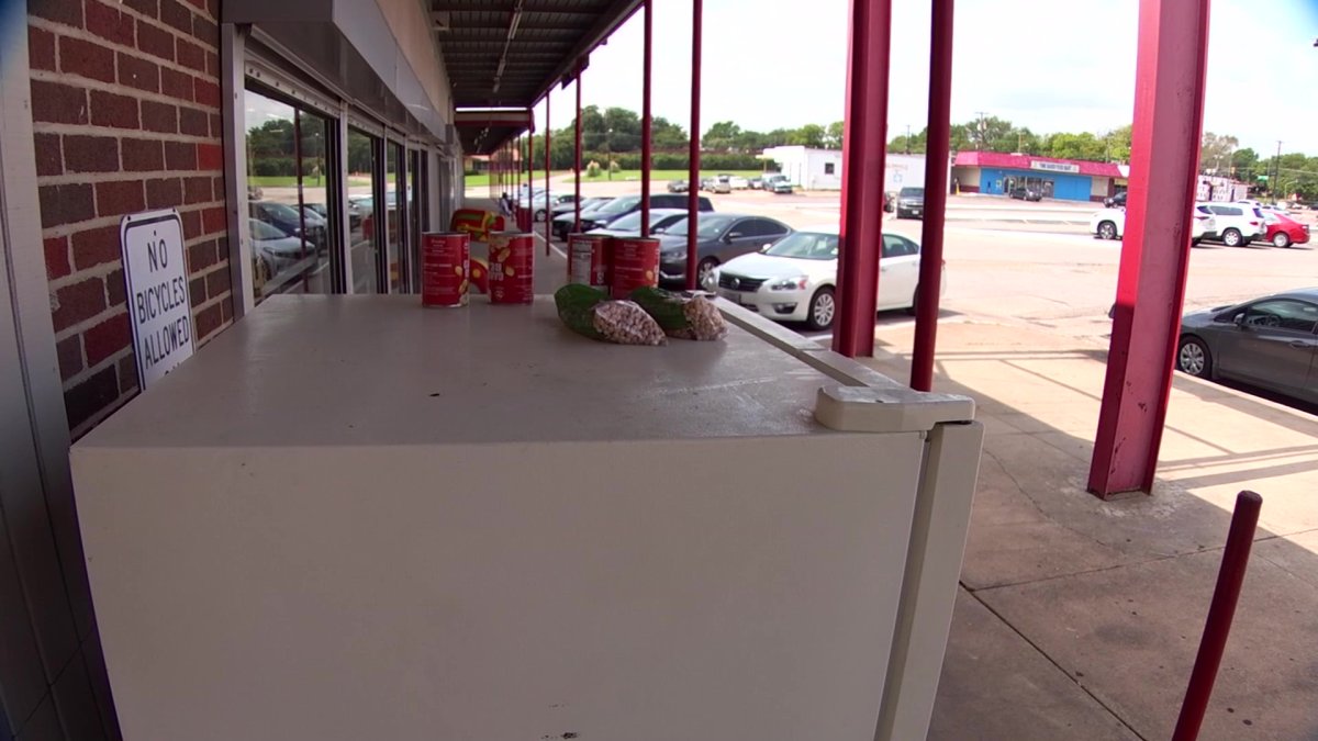 Thieves Snatch Refrigerator Filled With Free Food for North Texans in