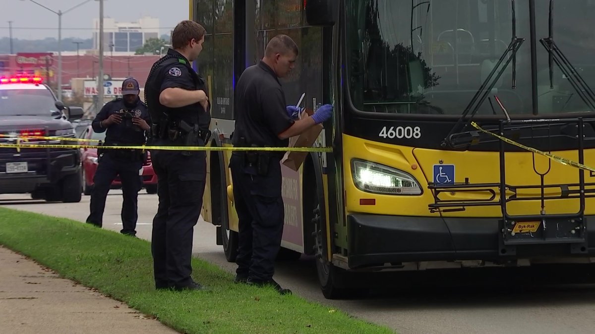 4 Kids Fighting ‘Elderly’ Dallas Man Push Him Into City Bus NBC 5