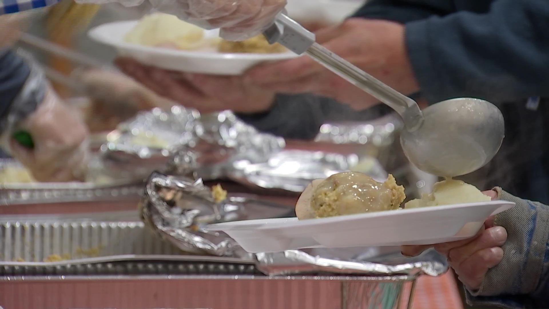 Tarrant County Church Feeds Hundreds on Thanksgiving