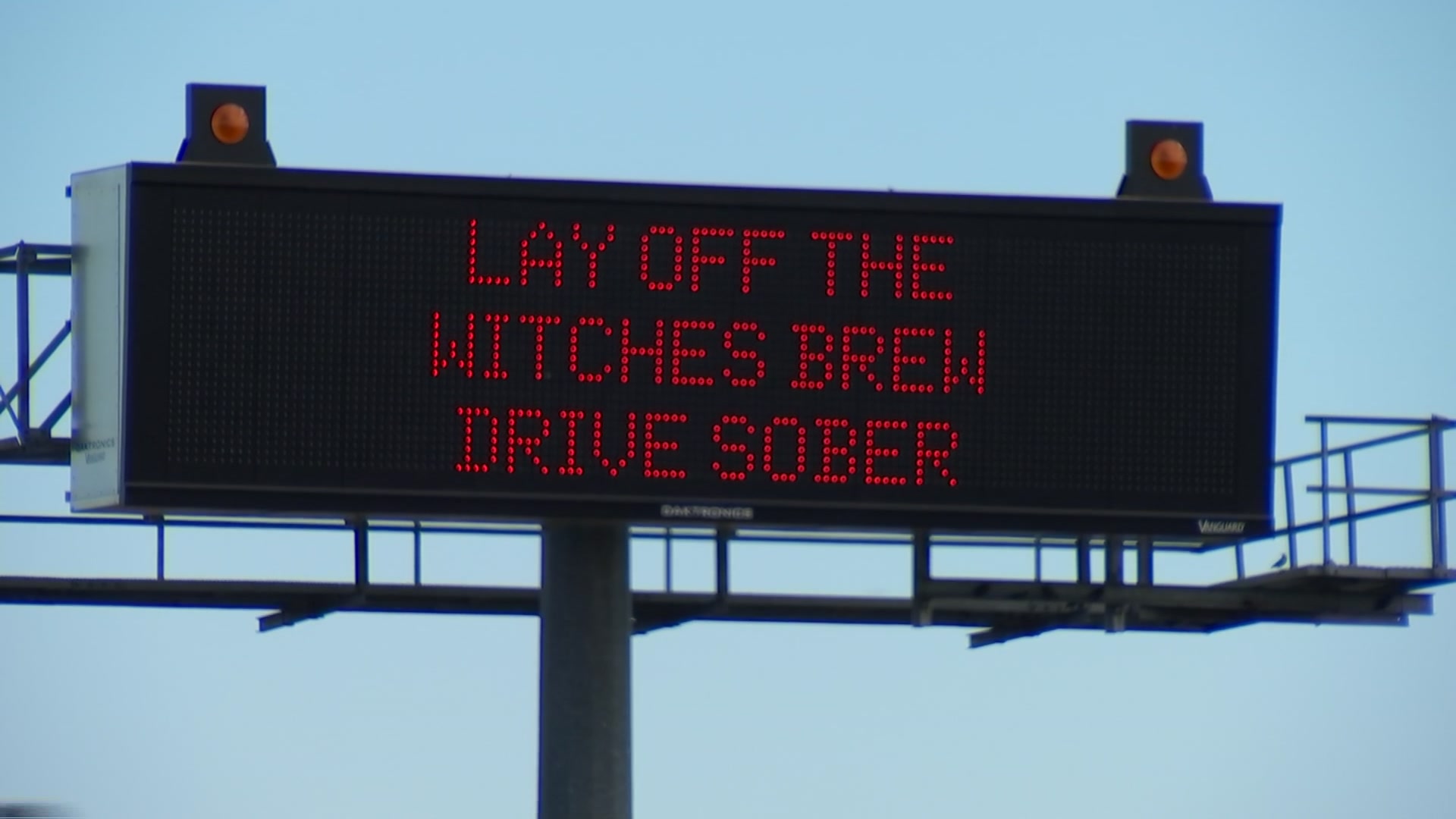 FHA Orders NJDOT to Stop Snarky, Witty Highway Signs. What About
Texas?