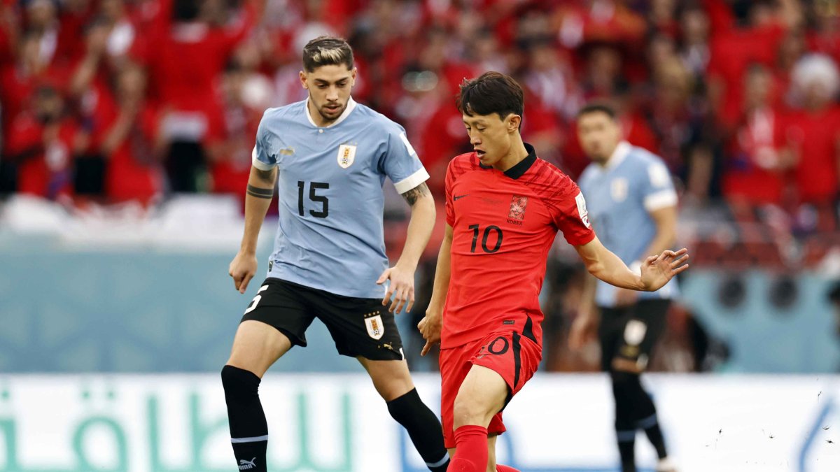 Uruguay, South Korea Open Group H Play With Scoreless Draw