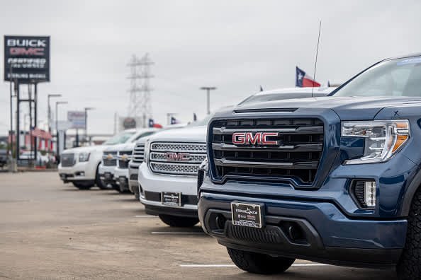 GM, Stellantis Rank as Worst Automakers for Fuel Efficiency, Even Amid EV Push, EPA Says - Vimarsana News